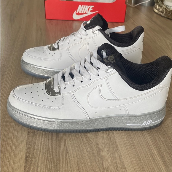 Nike White and Gray Air Sneakers - Picture 3 of 5